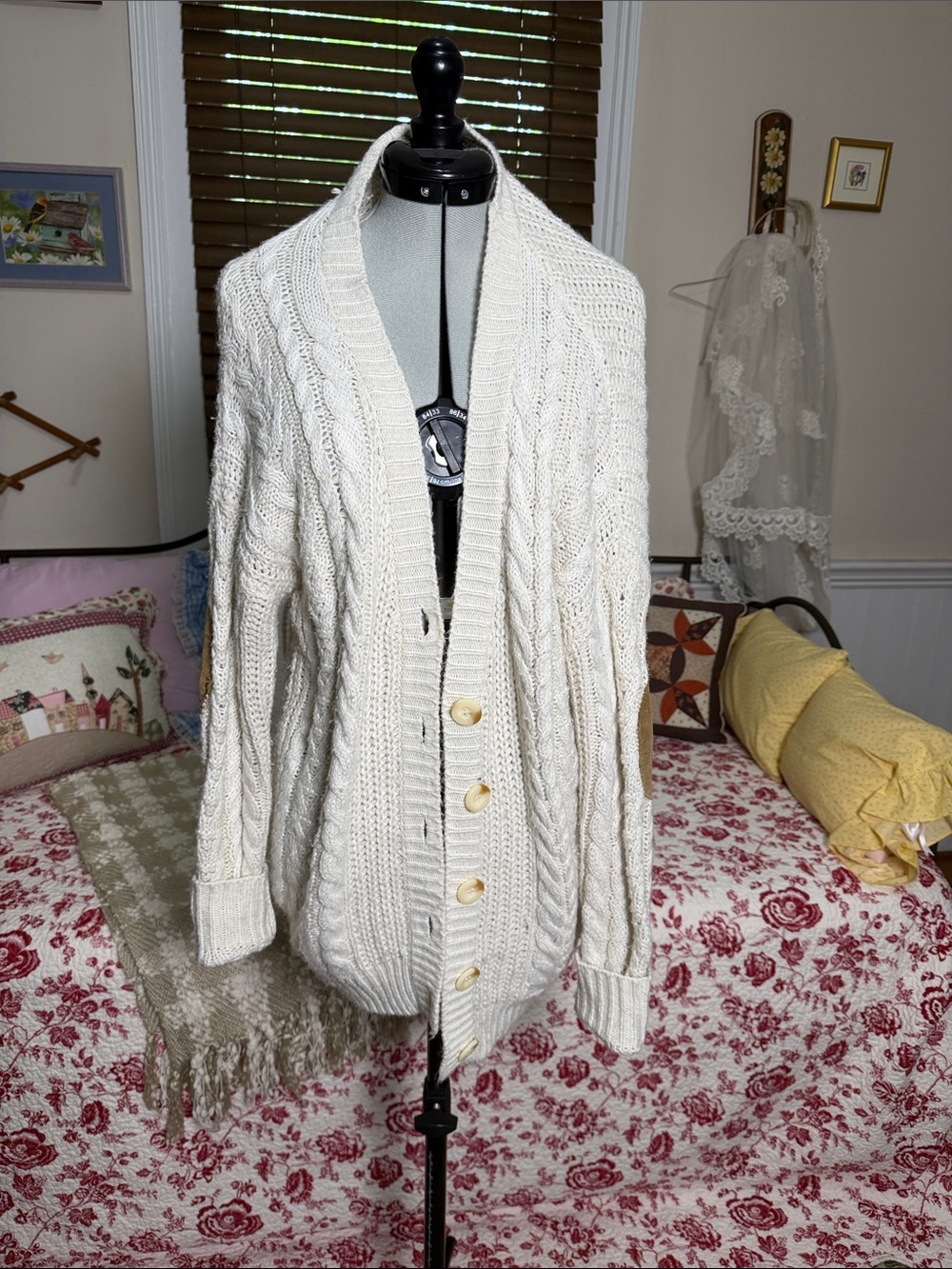 Olive & Oak Cream Cable Knit Shawl-Collar Cardigan